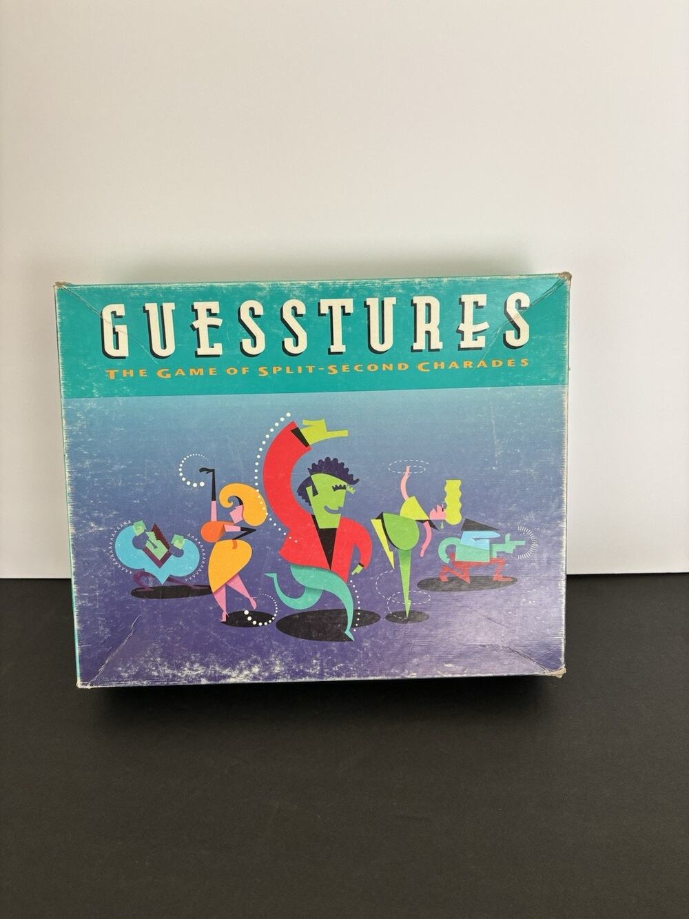 GUESSTURES 1990 The Game of Split-Second Charades Vintage - Complete